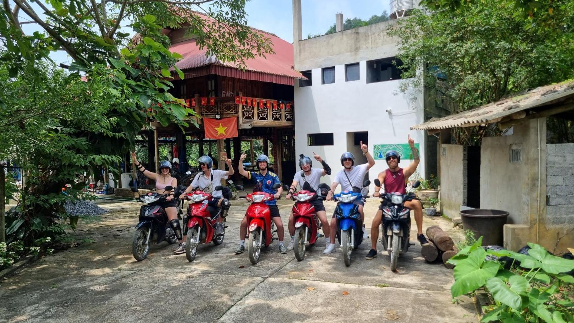 Nomadders Ha Giang 호스텔 외부 사진